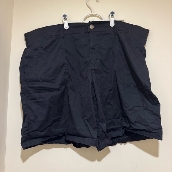 Women’s Riders by Lee Brand Black MidRise Casual Lightweight Shorts Size 24 NWOT - Picture 1 of 16